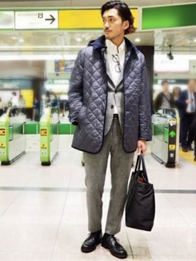 「LAVENHAM」｜「アイテム（その他アウター）」を使った、永津雄人さん（メンズ・180cm）の冬コーディネート