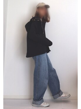 「UNIQLO（ユニクロ）のハイライズワイドストレートジーンズ（デニムパンツ）」を使った、みゆきちさん（レディース・161cm）の春コーディネート
