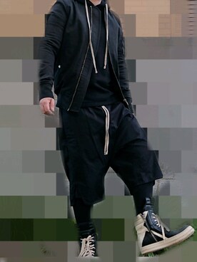 「DRKSHDW by RICK OWENS（ダークシャドウ バイ リックオウエンス）のアイテム（パーカー）」を使った、ryo0260さん（メンズ・167cm）の冬コーディネート