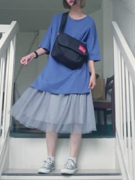 「アイテム（メッセンジャーバッグ）」を使った、小野 さん（レディース・157cm・10代）の秋コーディネート