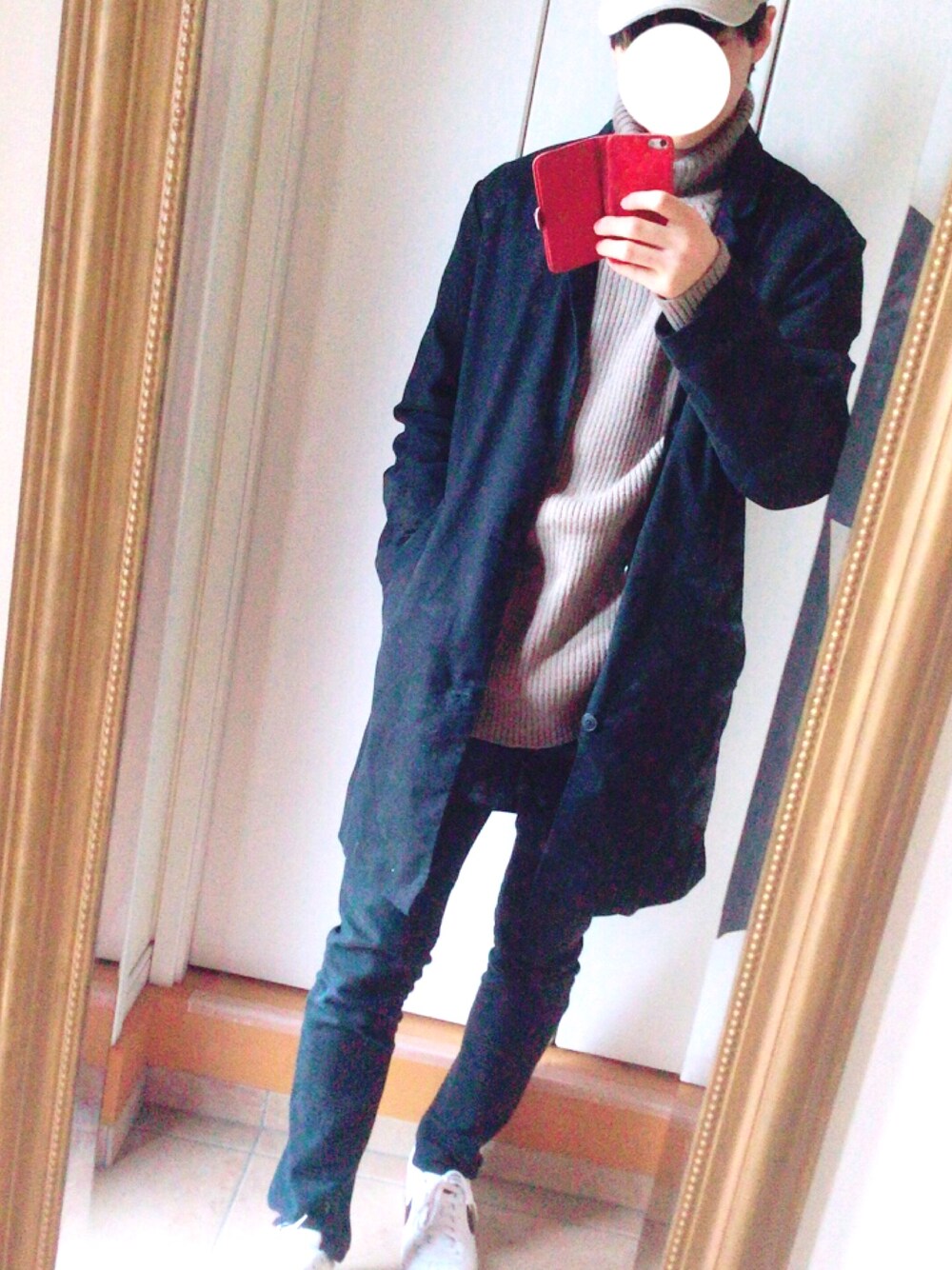 「H&Mのアイテム（チェスターコート、ブラック系）」を使った、ワタル。さん（メンズ・175cm）の冬コーディネートの1枚目の写真