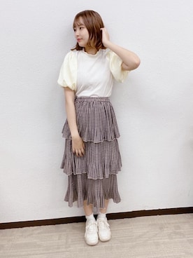 ブラウン系のアイテムを使った「フリルスカート」の人気ファッション