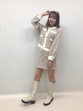 「消えそうな色コーデ」｜「アイテム（ノーカラージャケット）」を使った、emsexcite　/　エムズエキサイトさん（レディース・160cm）の秋コーディネート
