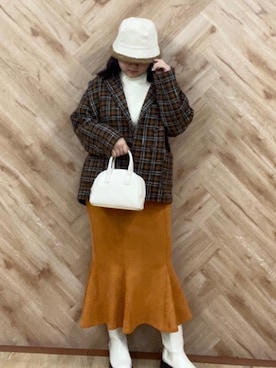 「アイテム（スカート、オレンジ系）」を使った、emsexcite　/　エムズエキサイトさん（レディース・158cm）の冬コーディネート