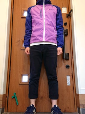 「ナイロンパーカー」｜「アイテム（チノパンツ）」を使った、ろびーさん（メンズ・165cm）の春コーディネート