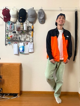 「YEVS（イーブス）のアイテム（パンツ）」を使った、渡邉健人さん（メンズ・176cm）の夏コーディネート