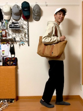 「ROOTOTE（ルートート）のアイテム」を使った、渡邉健人さん（メンズ・176cm）の秋コーディネート