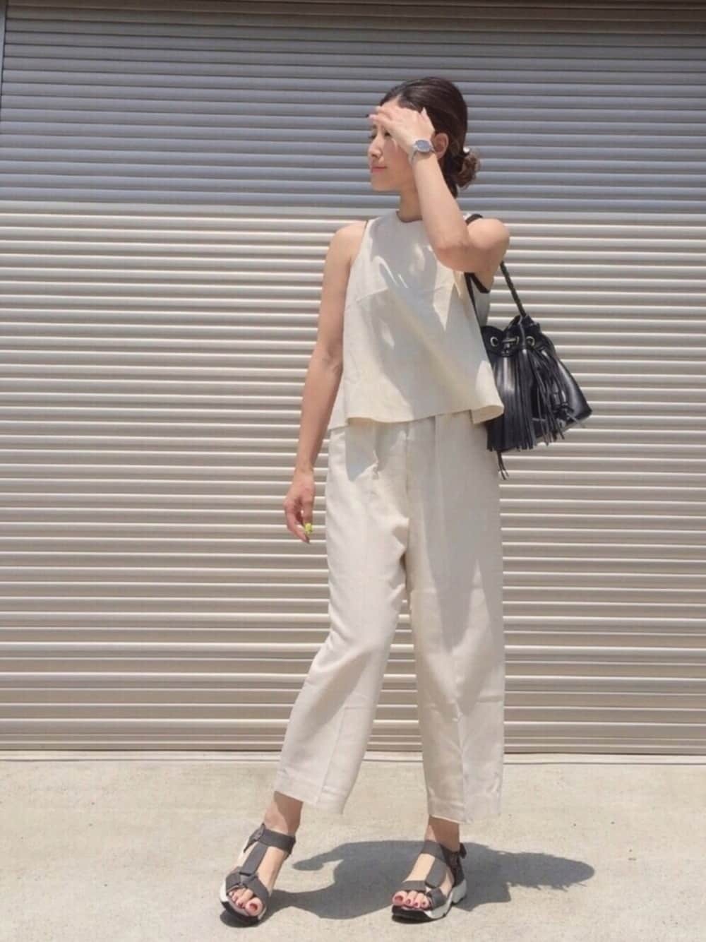 「夏、オトナカジュアル、麻、シンプル、通勤コーデ、通勤スタイル、kormarchサポーターズ、Daniel Wellington、セットアップ、低身長」｜「KORMARCHのリネン混スリーブレス&ワイドパンツSET（セットアップ、その他）」を使った、kuukoさん（レディース・153cm）の春コーディネートの1枚目の写真