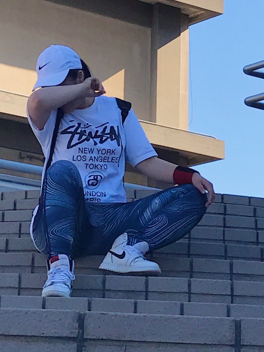 「summer、adidas、adidasoriginals、NIKE」｜「STUSSYのStüssy World Tour Printed Cotton-Jersey T-Shirt（Tシャツ/カットソー、ホワイト系）」を使った、maimeloさん（レディース・162cm）の夏コーディネートの1枚目の写真