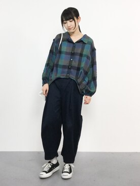 「chambre de charme（シャンブルドゥシャーム）のアイテム（パンツ）」を使った、はしもさん（レディース・162cm）の秋コーディネート