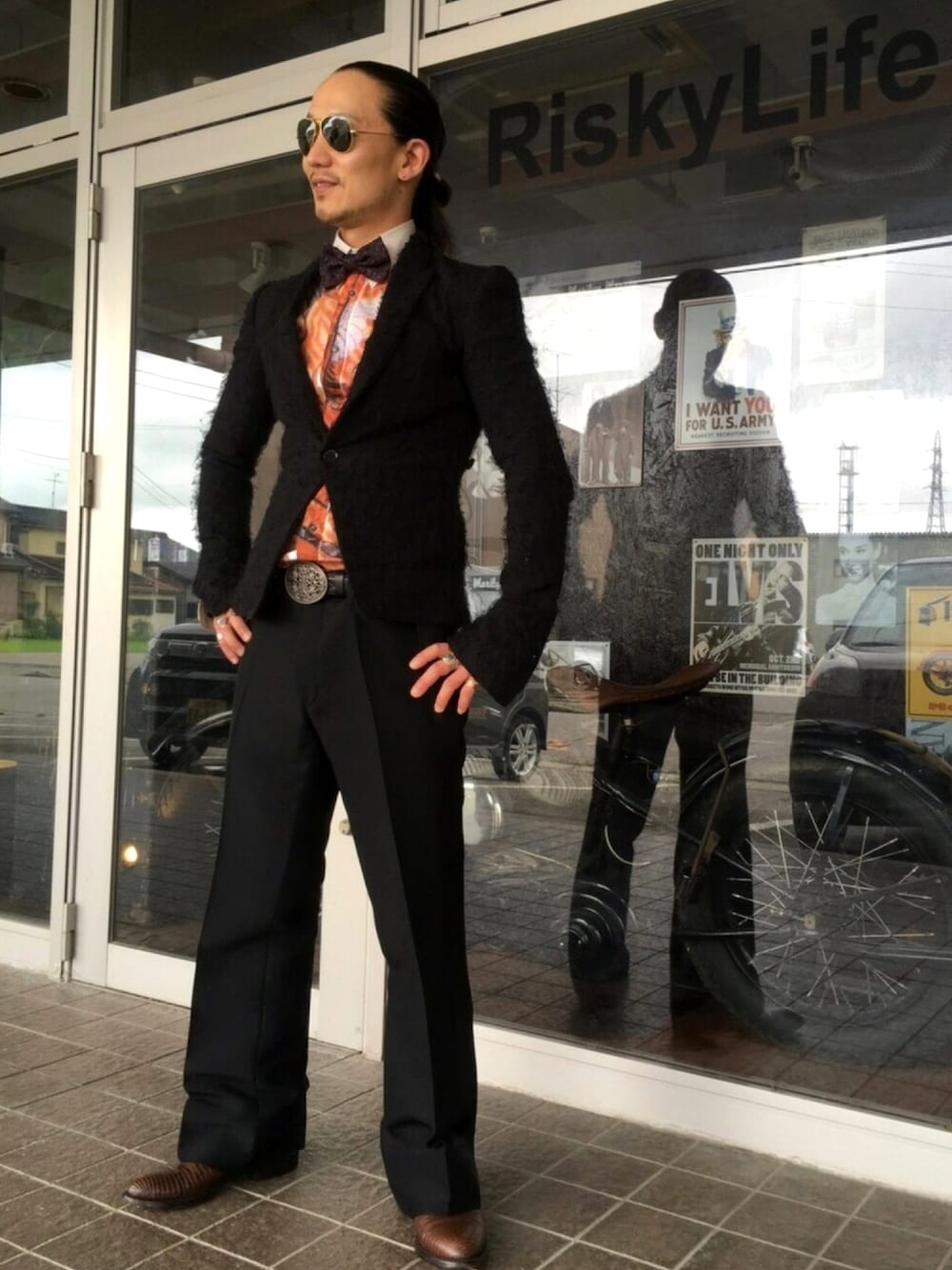 「結婚式、コーデ、MONGOLIANHEAD、モンゴリアンヘッド、シルバーアクセサリー、ゴールドアクセ、ootd、富山、高岡、RiskyLife」｜「Ray-Banのアイテム（サングラス、ブラック系）」を使った、RiskyLifeさん（メンズ・168cm）の夏コーディネートの1枚目の写真