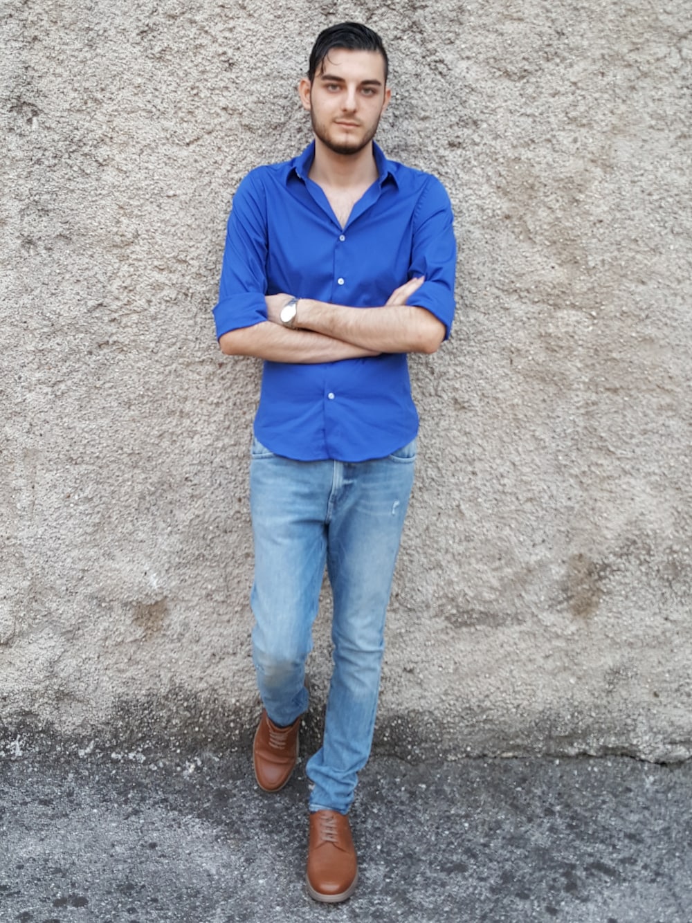 「デニム、シンプル、denim、大人カジュアル、ootd、スキニーデニム、シンプルコーデ、outfit」｜「ZARAのアイテム（シャツ/ブラウス、ブルー系）」を使った、Fabio Arapiさん（メンズ・170cm）の夏コーディネートの1枚目の写真