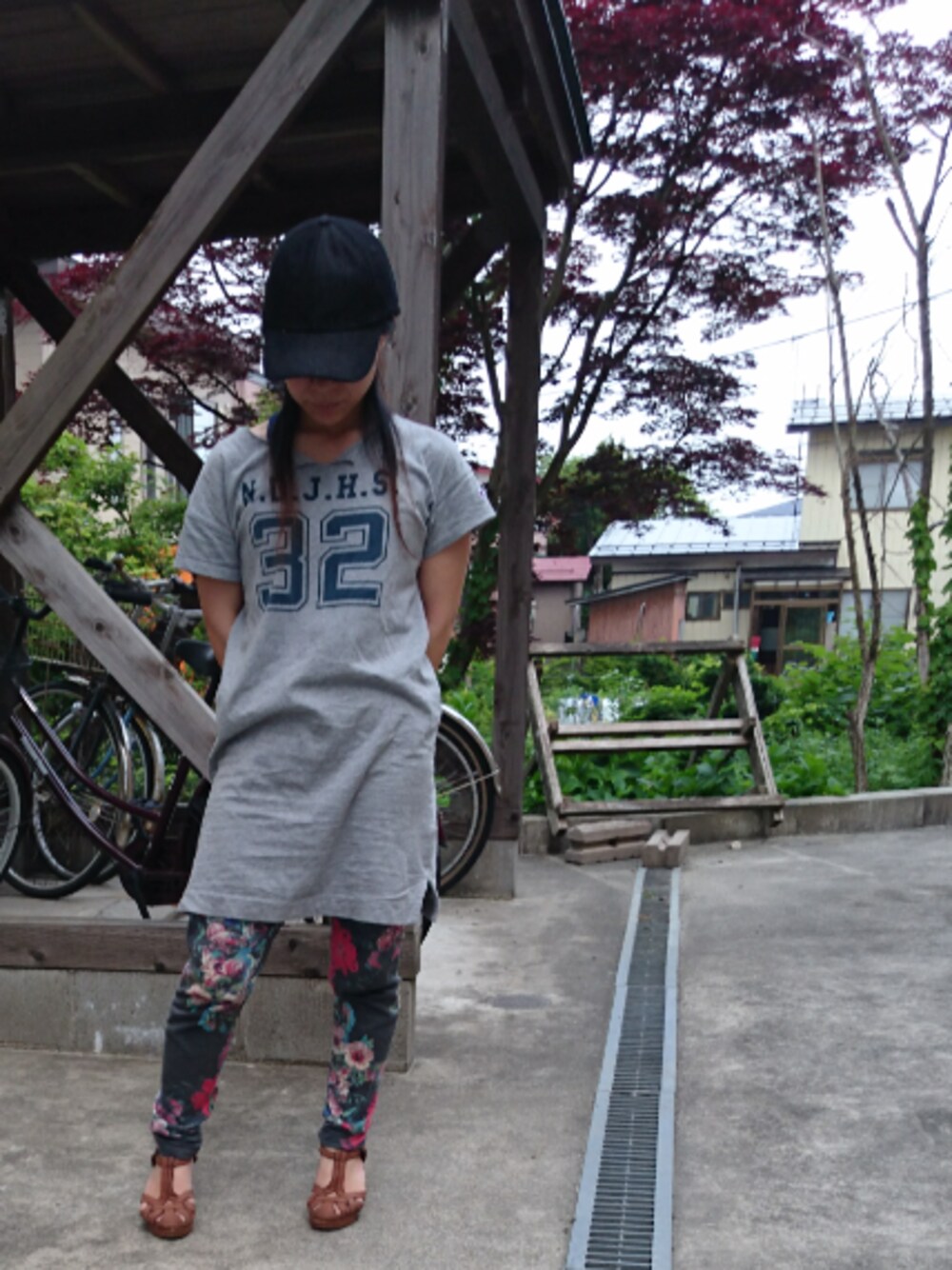 「GUのアイテム（キャップ、ブラック系）」を使った、ゆこさん（レディース・148cm）の春コーディネートの1枚目の写真