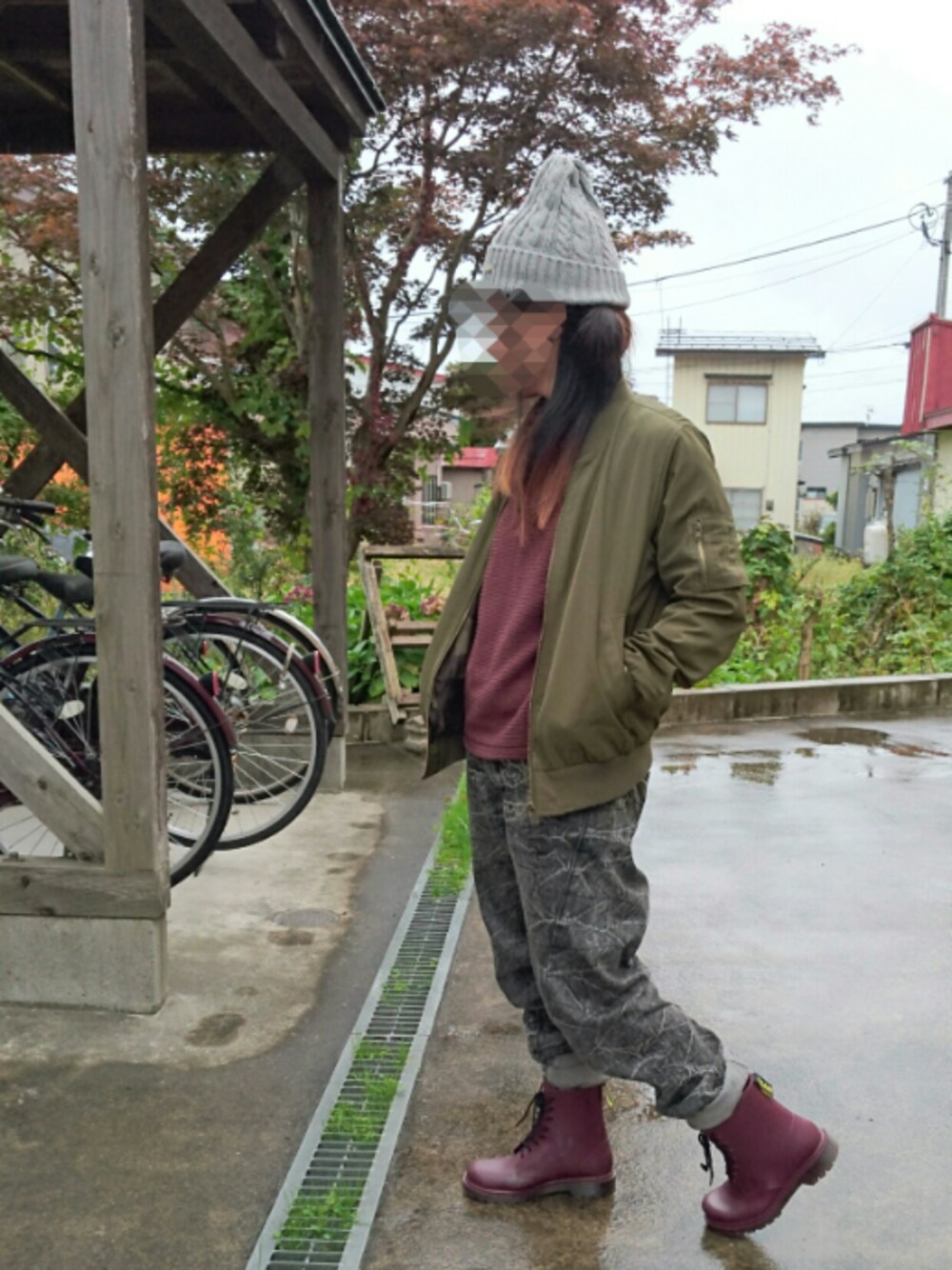 「THE EMPORIUMのアイテム（ニットキャップ/ビーニー、グレー系）」を使った、ゆこさん（レディース・148cm）の秋コーディネートの1枚目の写真