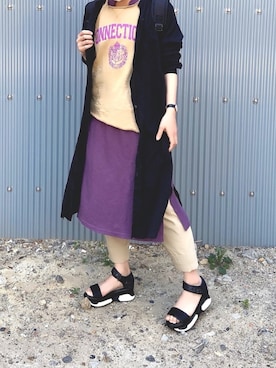 「パープル×黒」｜「アイテム（バックパック/リュック）」を使った、MIRI | 水李さん（レディース・162cm）の春コーディネート