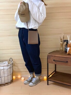 「GU（ジーユー）のアイテム（デニムパンツ、ブルー系）」を使った、𝚖𝚊𝚒さん（レディース・160cm）の春コーディネート