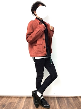 「アイテム（カバーオール、レッド系）」を使った、のぶおさん（メンズ・177cm）の秋コーディネート