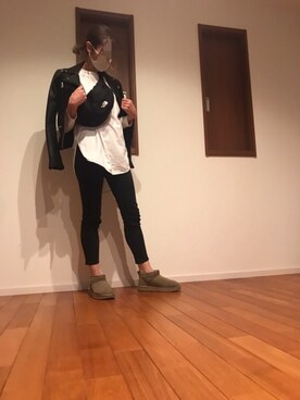 「UGG」｜「アイテム（ライダースジャケット）」を使った、おきゅさん（レディース・167cm）の秋コーディネート
