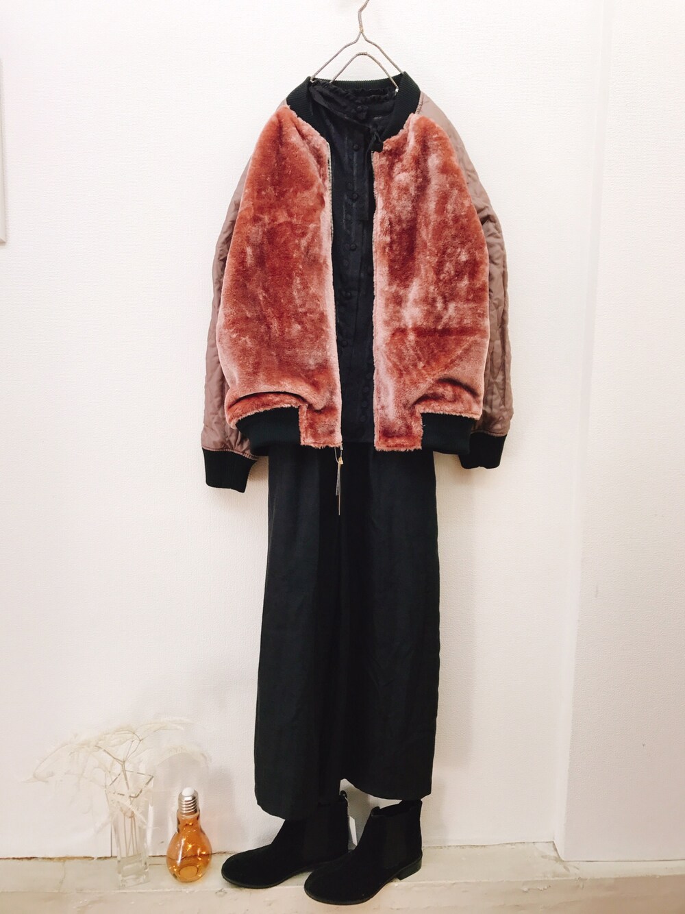 「パンツスタイル、ootd、冬コーデ」｜「DOUBLE NAMEのアイテム（ブルゾン、ブラック系）」を使った、suhanaさん（レディース・165cm）の秋コーディネートの1枚目の写真