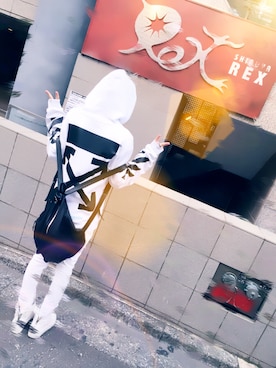 「KMRii（ケムリ）のアイテム（バッグ）」を使った、うにちゃんさん（メンズ・169cm）の春コーディネート