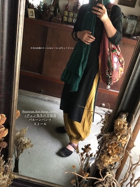 「ヂェン先生の日常着のアイテム（パンツ、イエロー系）」を使った、shirota akikoさん（レディース・159cm）の冬コーディネート