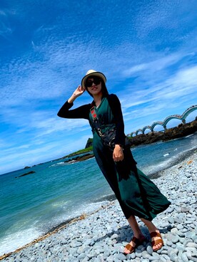 「PRADA（プラダ）のアイテム（ドラムバッグ）」を使った、Yongjingl Lanさん（レディース・163cm）の秋コーディネート
