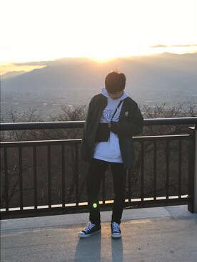 「VANS（バンズ）のアイテム（テーラードジャケット）」を使った、ながややさん（メンズ・171cm）の春コーディネート