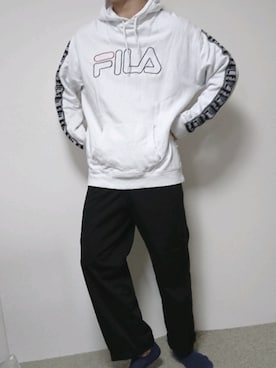 「FILA（フィラ）のアイテム（パーカー）」を使った、ながややさん（メンズ・171cm）の春コーディネート