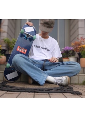 「Lui's（ルイス）のナローベルト（ベルト）」を使った、とむそーやさん（メンズ・178cm）の春コーディネート