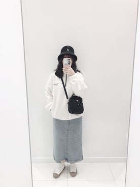 「STYLENANDA（スタイルナンダ）のアイテム（デニムスカート）」を使った、hannahauuuさん（レディース・166cm）の冬コーディネート