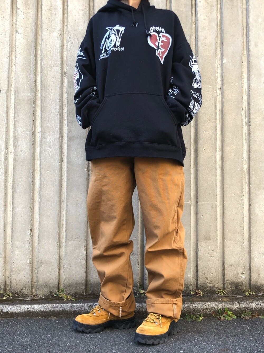 「Dickies、ペインターパンツ、ワークパンツ、bowwow、パーカー、NIKE、カジュアル、ボーイッシュ」｜「ROOPTOKYOのアイテム（その他パンツ、ブラウン系）」を使った、まなえさん（レディース・158cm）の冬コーディネートの1枚目の写真