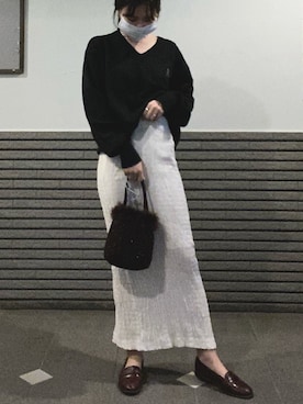 「Calvin Klein（カルバン・クライン）のアイテム（ニット/セーター、ブラック系）」を使った、さなKoreaさん（レディース・156cm）の春コーディネート