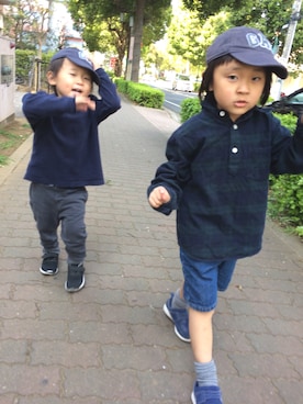 「babygap」｜「アイテム（キャップ）」を使った、sayaさん（キッズ・100cm）の春コーディネート