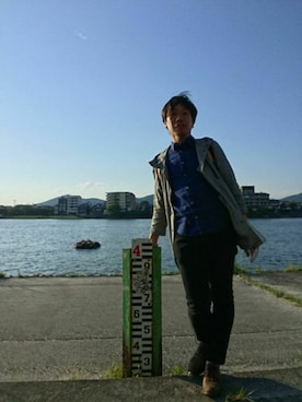 「SHIPS JET BLUE（シップスジェットブルー）のアイテム（トレンチコート）」を使った、MIZUMOTOYAさん（メンズ・167cm）の春コーディネート