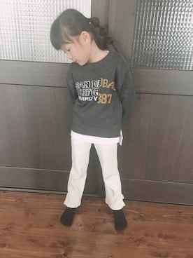 「CIAOPANIC TYPY（チャオパニックティピー）のリメイクジャガードニット（ニット/セーター、グレー系）」を使った、しずくさん（キッズ・129cm）の春コーディネート