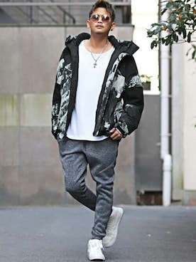 「ジョガーパンツ」｜LUX STYLE staffさん（メンズ・180cm）の冬コーディネート