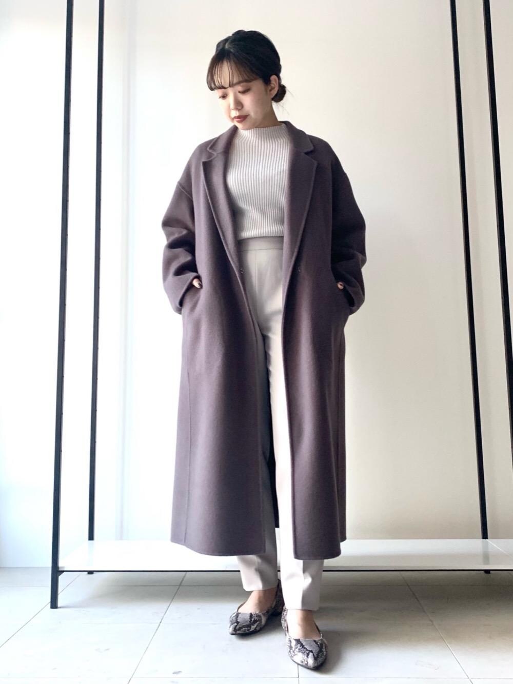 「office、くすみカラー、一押しのアウタースタイル」｜「green label relaxingの◆model NO.00◆ D ポインテッド プレーン フラットパンプス(1.5cmヒール)（パンプス、その他）」を使った、KOUDAさん（レディース・152cm）の冬コーディネートの1枚目の写真