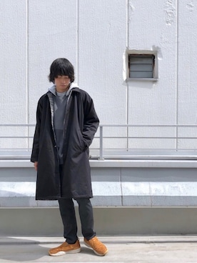 「グラミチ」｜「アイテム（ステンカラーコート）」を使った、小林さん（メンズ・180cm）の秋コーディネート