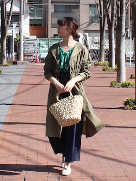 「アイテム（その他アウター、グリーン系）」を使った、megumi ogawaさん（レディース・165cm）の春コーディネート