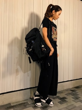 「トレーニング」｜「アイテム（サンダル）」を使った、hitomin𓃱さん（レディース・179cm）の秋コーディネート