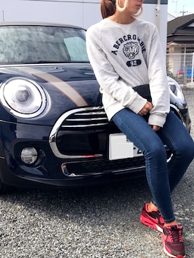 「Abercrombie&Fitch（アバークロンビーアンドフィッチ）のアイテム（スウェット）」を使った、hitomin𓃱さん（レディース・179cm）の秋コーディネート