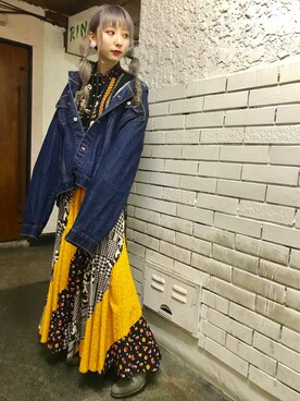 「TOMMY HILFIGER」｜「アイテム（デニムジャケット）」を使った、AKARI  SUAMAさん（レディース・162cm）の秋コーディネート