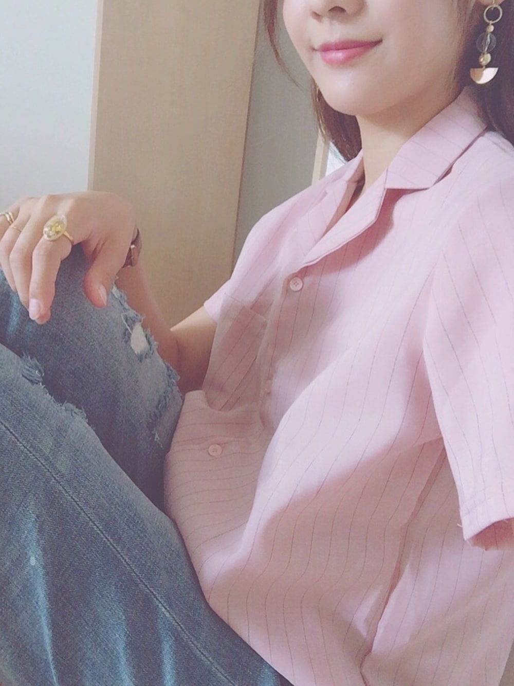 「ラクチンコーデ、パンツスタイル、オトナ女子、ダメージデニムパンツ、UNIQLO、envylook、ピンクシャツ」｜「fd styleのアイテム（シャツ/ブラウス、ピンク系）」を使った、ヒョジン♡효진さん（レディース・164cm）の夏コーディネートの1枚目の写真
