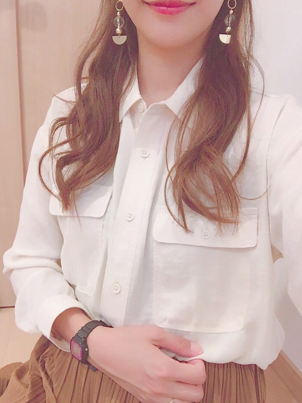 「UNIQLO、GU、ユニクロ、おしゃれさんと繋がりたい、秋、ワイドパンツ」｜「UNIQLOのドレープウォッシュワークシャツ（長袖）（シャツ/ブラウス、ベージュ系）」を使った、ヒョジン♡효진さん（レディース・164cm）の秋コーディネートの1枚目の写真
