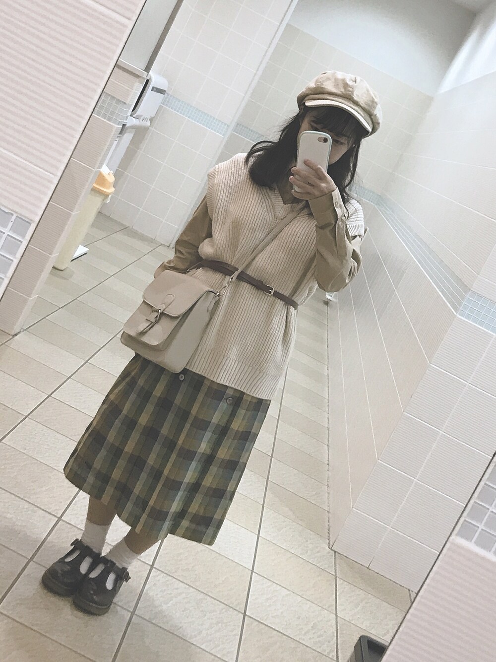 「Latticeのアイテム（ショルダーバッグ、ベージュ系）」を使った、sakiさん（レディース・147cm）の秋コーディネートの1枚目の写真