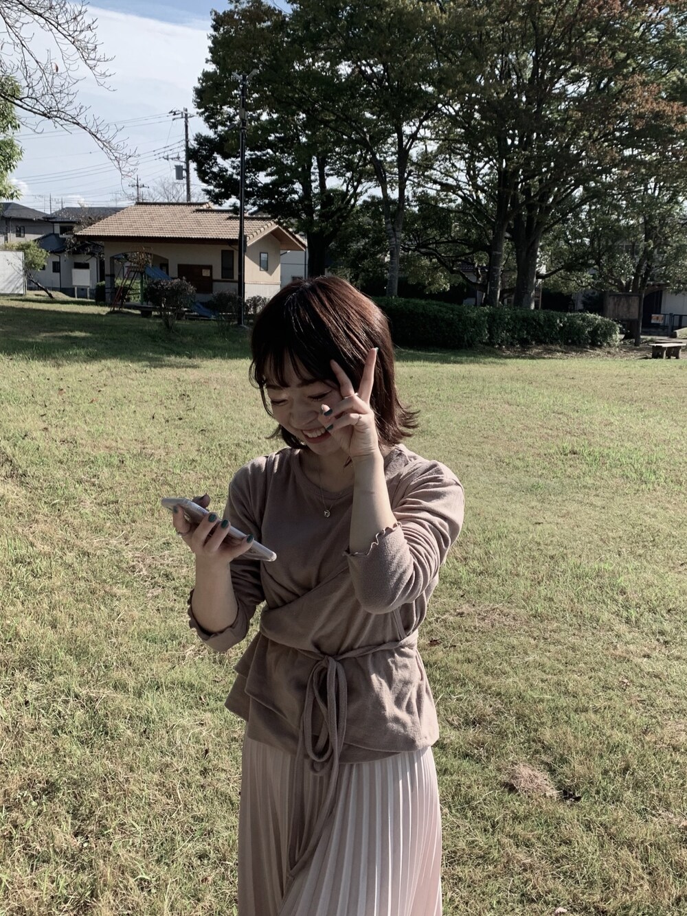 「ピクニック、低身長、低身長コーデ、ワントーンコーデ、ベージュ」｜「MERLOTのラップビスチェレイヤードトップス052-7852（その他トップス、ベージュ系）」を使った、sakiさん（レディース・147cm）の冬コーディネートの1枚目の写真