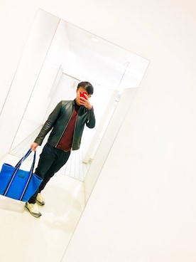 「TOMMY HILFIGER」｜「アイテム（ライダースジャケット）」を使った、じーなかさん（メンズ・171cm）の冬コーディネート