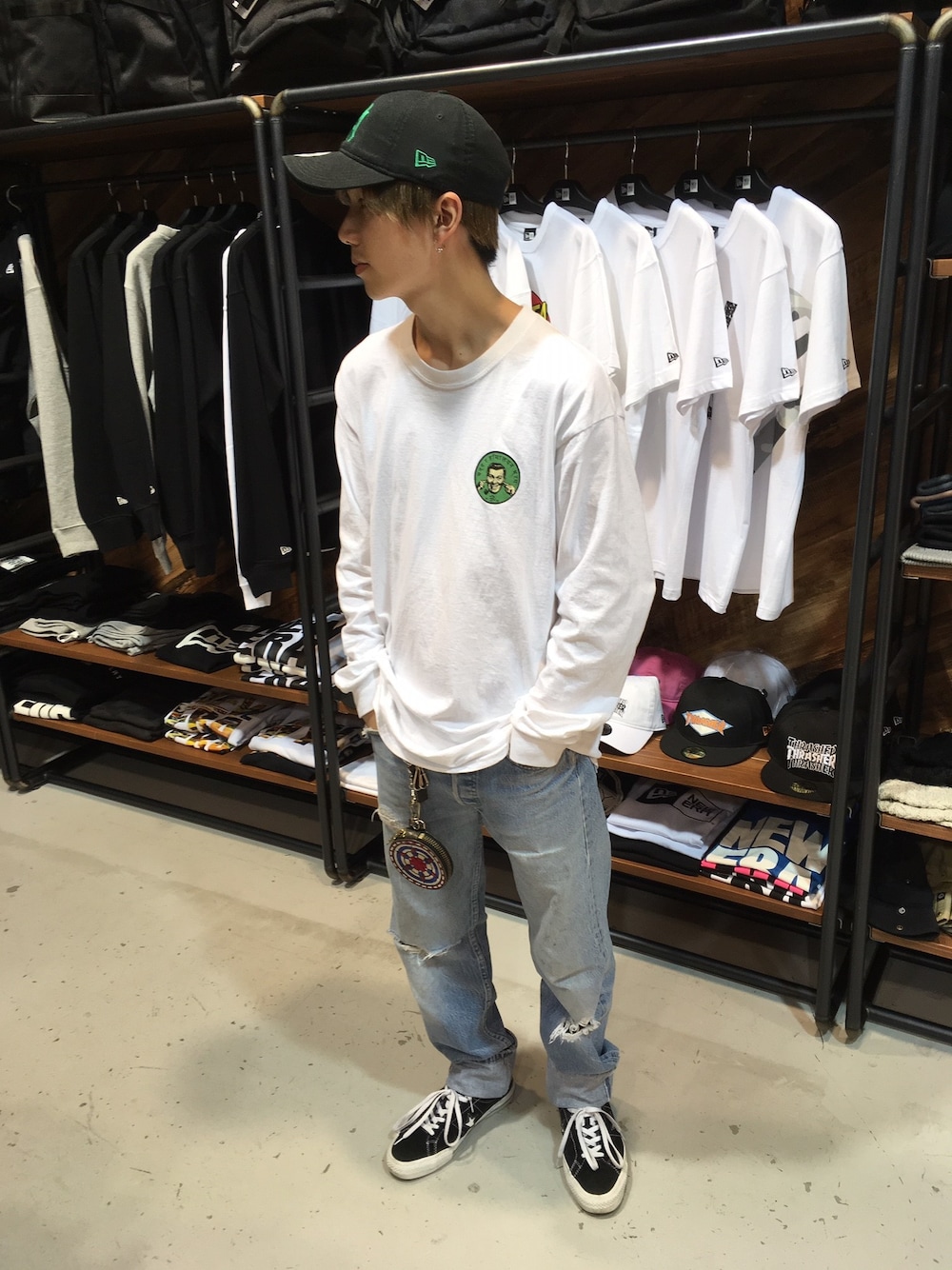 「black、CAP、NEW ERA、green、ONSPOTZ、9twenty」｜「NEW ERAのNEWERA 9TWENTY STRAPBACK CAP NEW YORK YANKEES WASHED COTTON BLACK（キャップ、ブラック系）」を使った、ソライさん（メンズ・171cm）の秋コーディネートの1枚目の写真