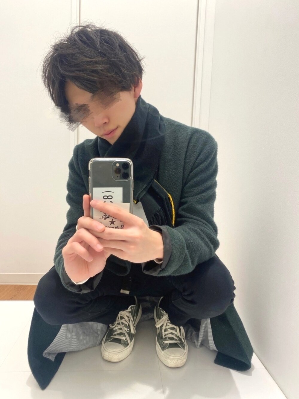 「シンプルコーデ、ユニクロ、シップスジェットブルー(SHIPS JET BLUE)、converse、グローバルワーク(GLOBAL WORK)、おしゃれさんと繋がりたい、みどり、マフラー」｜「GLOBAL WORKのカシミヤブレンドマフラー/788547（マフラー、グリーン系）」を使った、MiTsuさん（メンズ・165cm）の春コーディネートの1枚目の写真