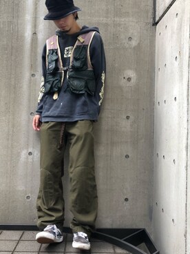 「袖プリント」｜「アイテム（帽子）」を使った、鬼澤駿天【boucle】さん（メンズ・172cm）の秋コーディネート